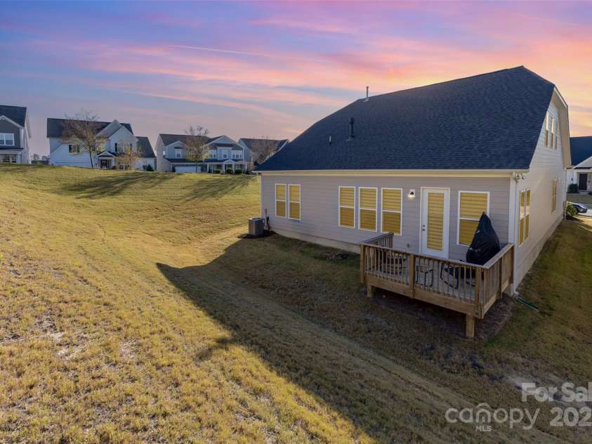 19004 Dry Narrows Way, Charlotte, NC 28278.  MLS# CAR4326256, YatesRealty ID 3798. 
