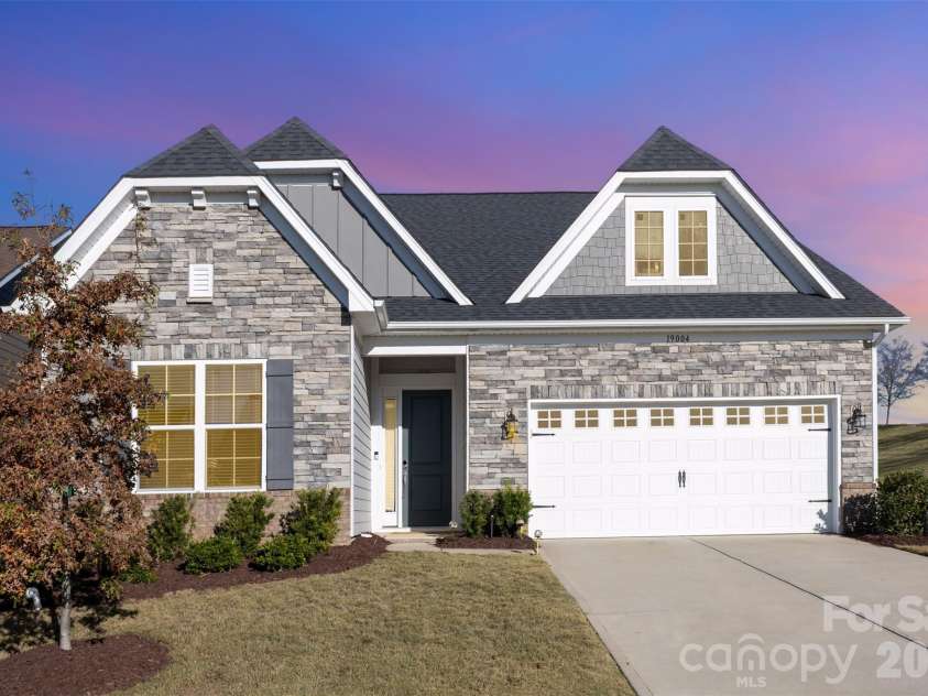 19004 Dry Narrows Way, Charlotte, NC 28278.  MLS# CAR4433979, YatesRealty ID 3798. 