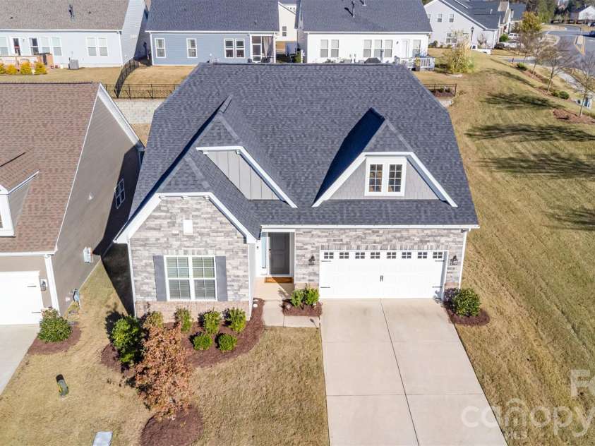 19004 Dry Narrows Way, Charlotte, NC 28278.  MLS# CAR4433979, YatesRealty ID 3798. 
