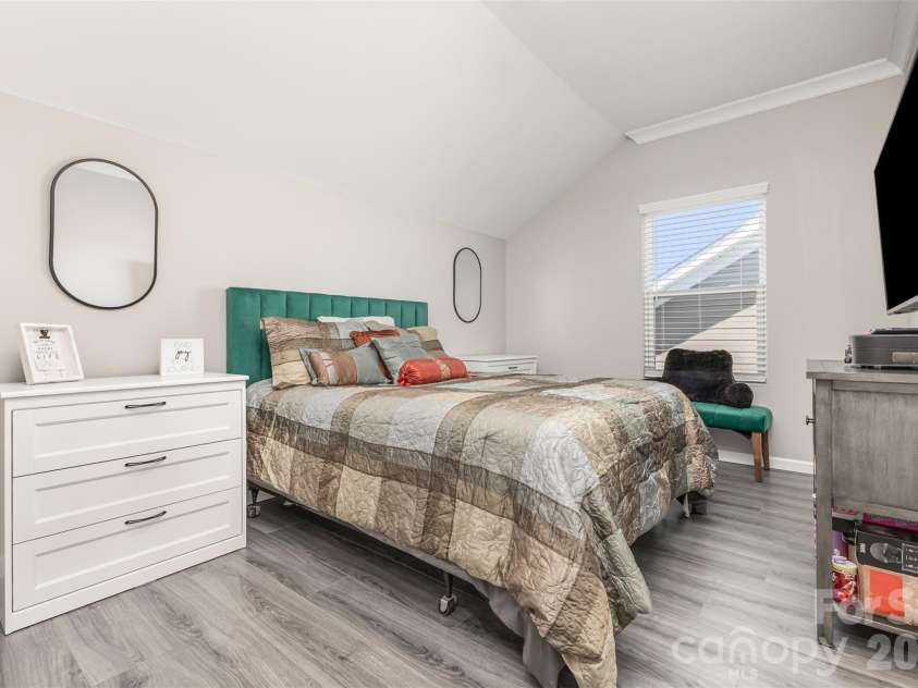 19004 Dry Narrows Way, Charlotte, NC 28278.  MLS# CAR4433979, YatesRealty ID 3798. 