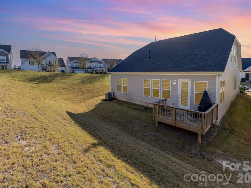 19004 Dry Narrows Way, Charlotte, NC 28278.  MLS# CAR4433979, YatesRealty ID 3798. 