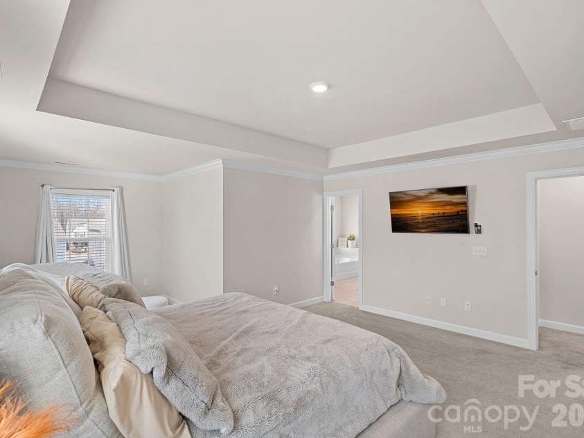 19108 Birdmeadow Drive, Huntersville, NC 28078.  MLS# CAR4342549, YatesRealty ID 3798. 