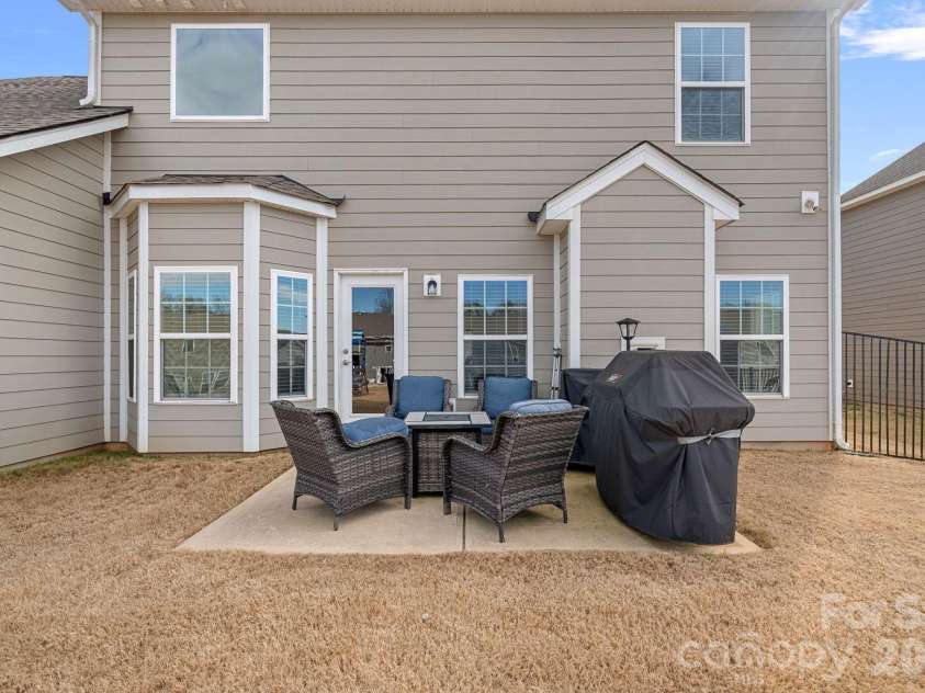 19108 Birdmeadow Drive, Huntersville, NC 28078.  MLS# CAR4342549, YatesRealty ID 3798. 