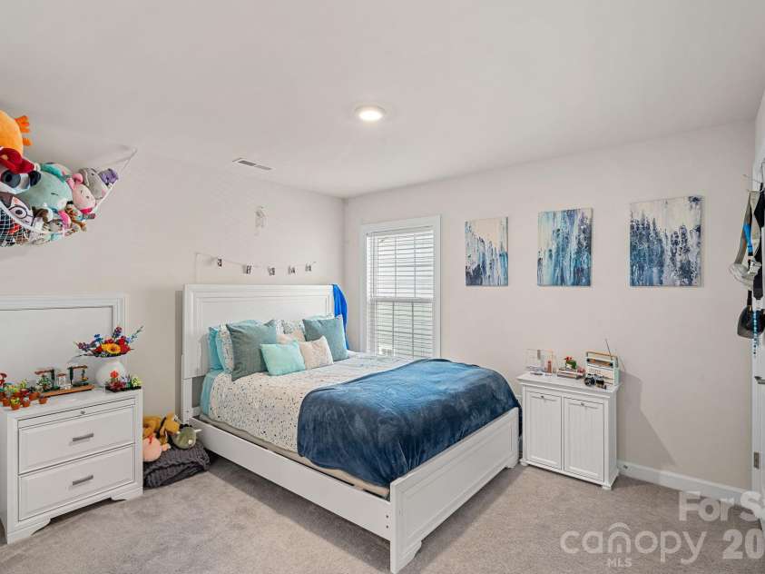 19108 Birdmeadow Drive, Huntersville, NC 28078.  MLS# CAR4342549, YatesRealty ID 3798. 