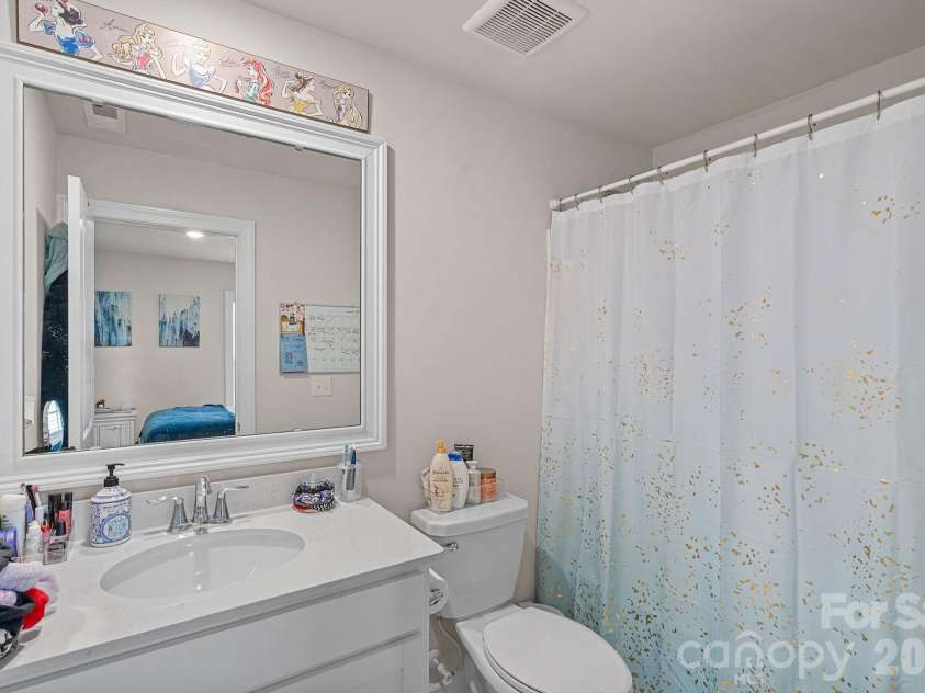 19108 Birdmeadow Drive, Huntersville, NC 28078.  MLS# CAR4342549, YatesRealty ID 3798. 