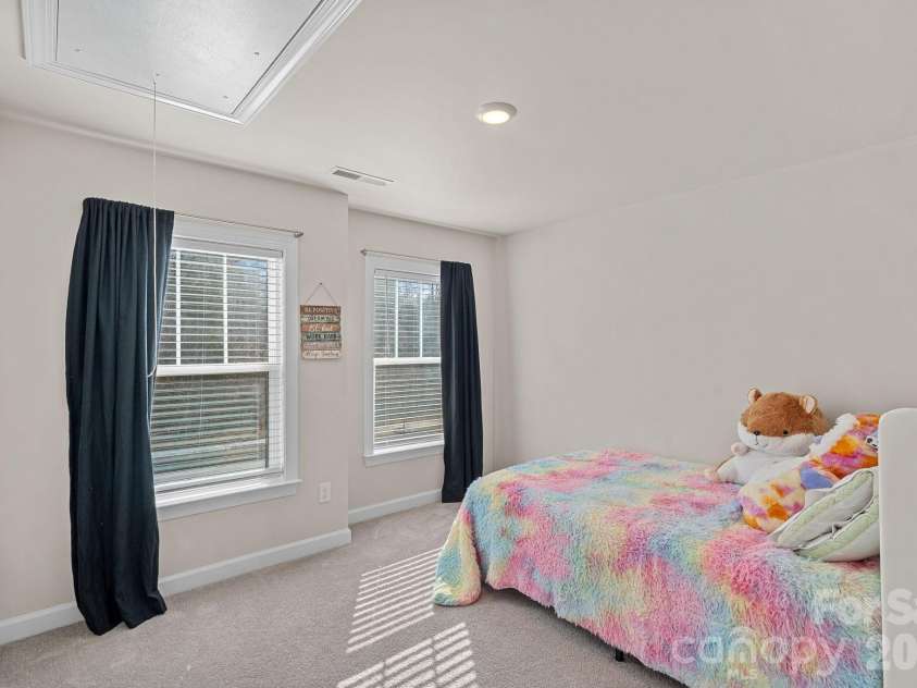 19108 Birdmeadow Drive, Huntersville, NC 28078.  MLS# CAR4342549, YatesRealty ID 3798. 