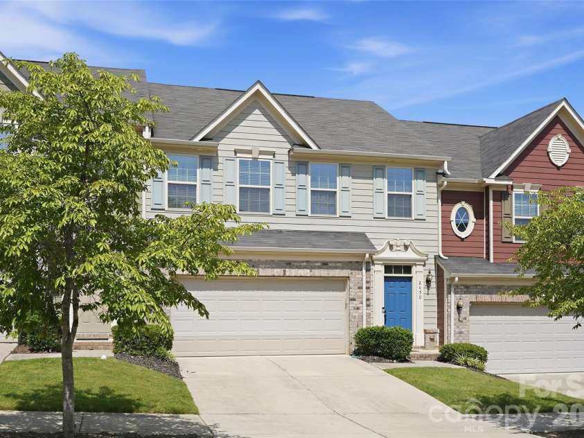 2450 Alyssa Lane, Charlotte, NC 28208.  MLS# CAR4400063, YatesRealty ID 37980. 