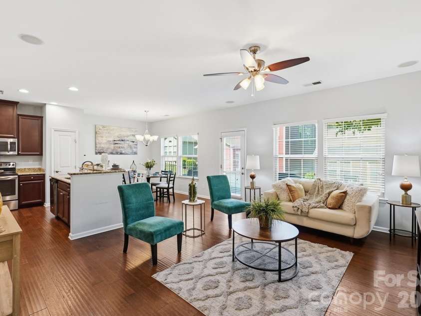 2450 Alyssa Lane, Charlotte, NC 28208.  MLS# CAR4400063, YatesRealty ID 37980. 