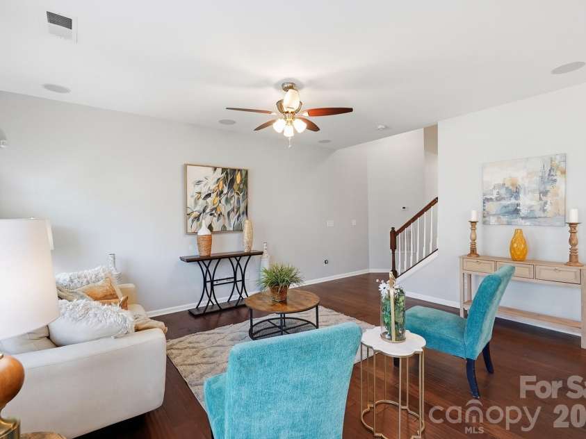 2450 Alyssa Lane, Charlotte, NC 28208.  MLS# CAR4400063, YatesRealty ID 37980. 