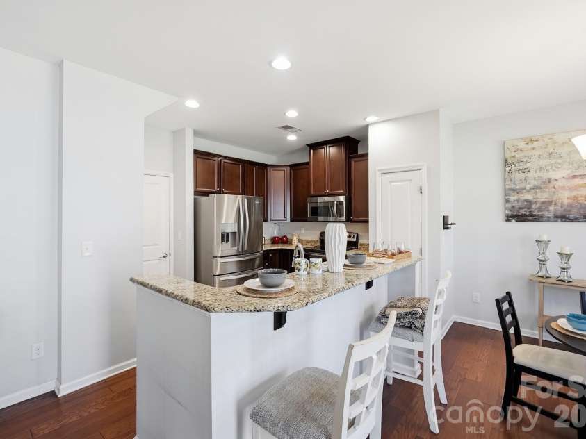 2450 Alyssa Lane, Charlotte, NC 28208.  MLS# CAR4400063, YatesRealty ID 37980. 