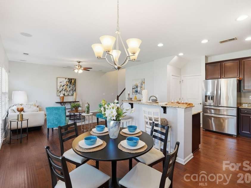2450 Alyssa Lane, Charlotte, NC 28208.  MLS# CAR4400063, YatesRealty ID 37980. 