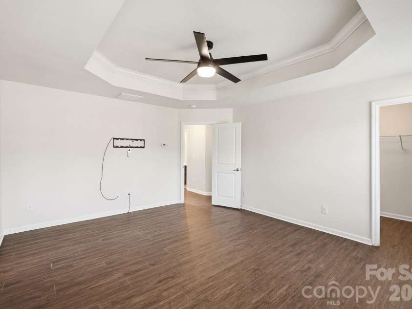2450 Alyssa Lane, Charlotte, NC 28208.  MLS# CAR4400063, YatesRealty ID 37980. 