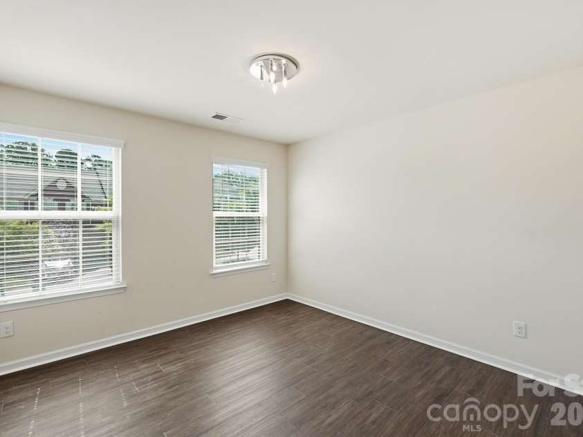 2450 Alyssa Lane, Charlotte, NC 28208.  MLS# CAR4400063, YatesRealty ID 37980. 