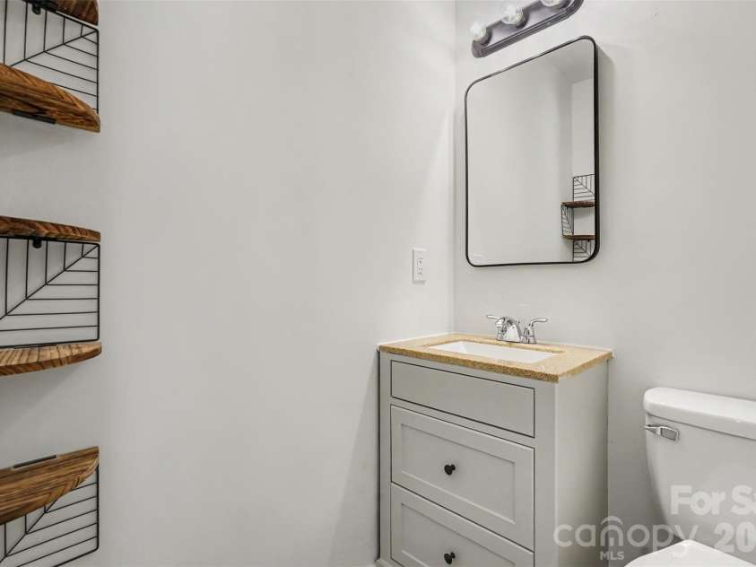 5301 Great Wagon Road, Charlotte, NC 28215.  MLS# CAR4401057, YatesRealty ID 37982. 