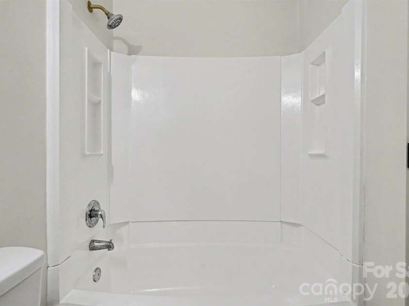 5301 Great Wagon Road, Charlotte, NC 28215.  MLS# CAR4401057, YatesRealty ID 37982. 
