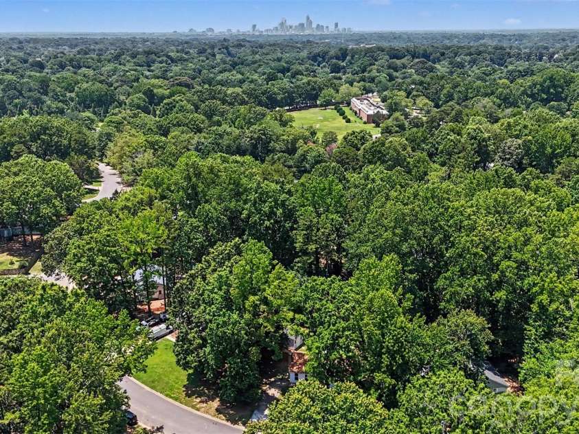 5301 Great Wagon Road, Charlotte, NC 28215.  MLS# CAR4401057, YatesRealty ID 37982. 