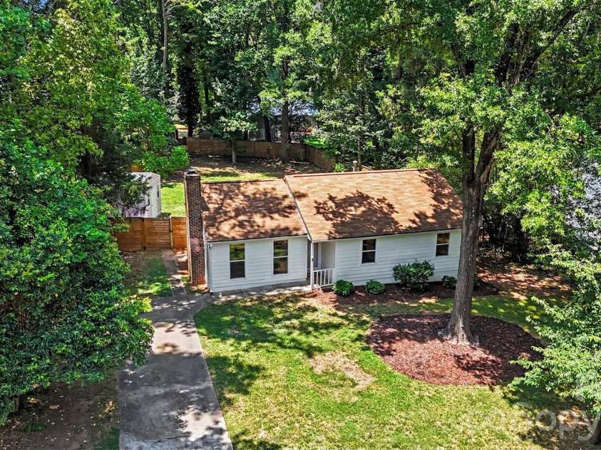 5301 Great Wagon Road, Charlotte, NC 28215.  MLS# CAR4401057, YatesRealty ID 37982. 