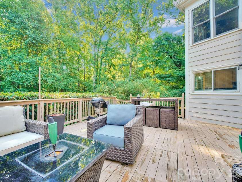 3616 Linden Berry Lane, Charlotte, NC 28269.  MLS# CAR4398496, YatesRealty ID 37983. Deck