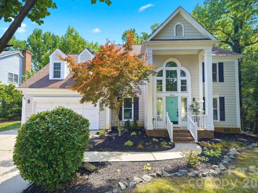 3616 Linden Berry Lane, Charlotte, NC 28269.  MLS# CAR4398496, YatesRealty ID 37983. Front Exterior