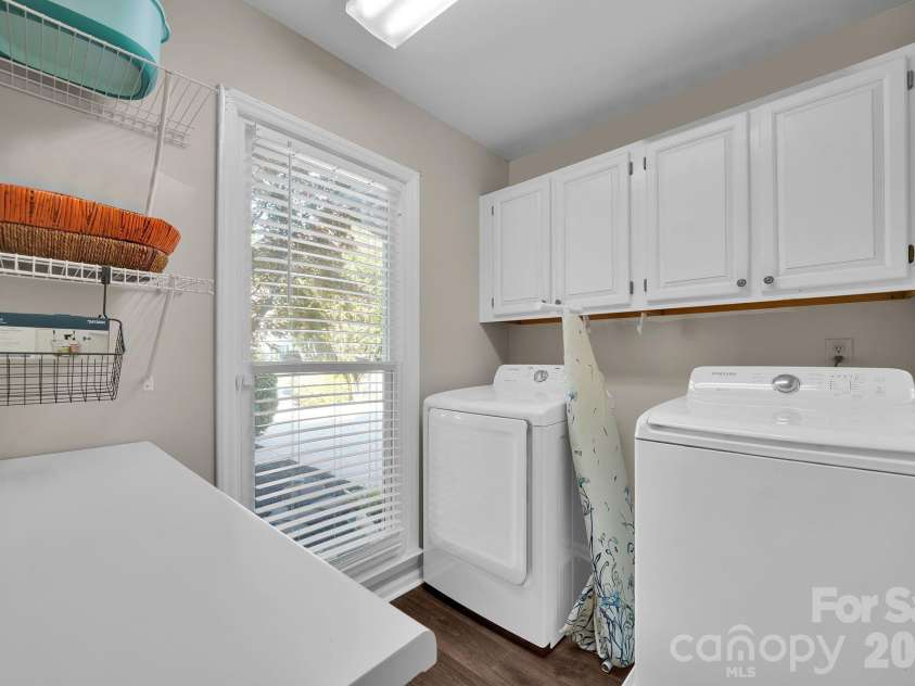 3616 Linden Berry Lane, Charlotte, NC 28269.  MLS# CAR4398496, YatesRealty ID 37983. Laundry Room