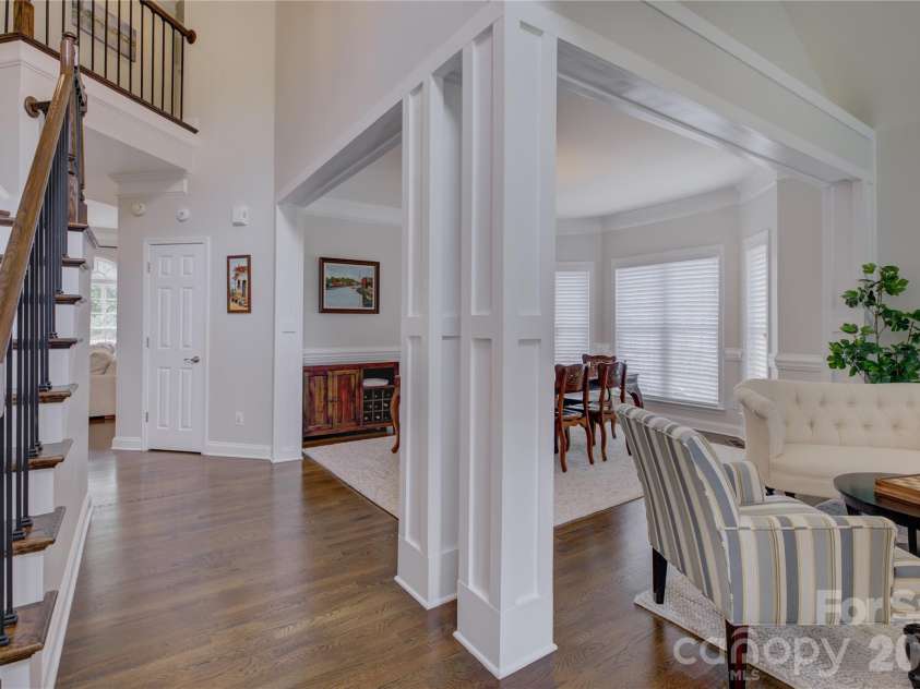 13722 Glen Abbey Drive, Charlotte, NC 28278.  MLS# CAR4391343, YatesRealty ID 37986. 