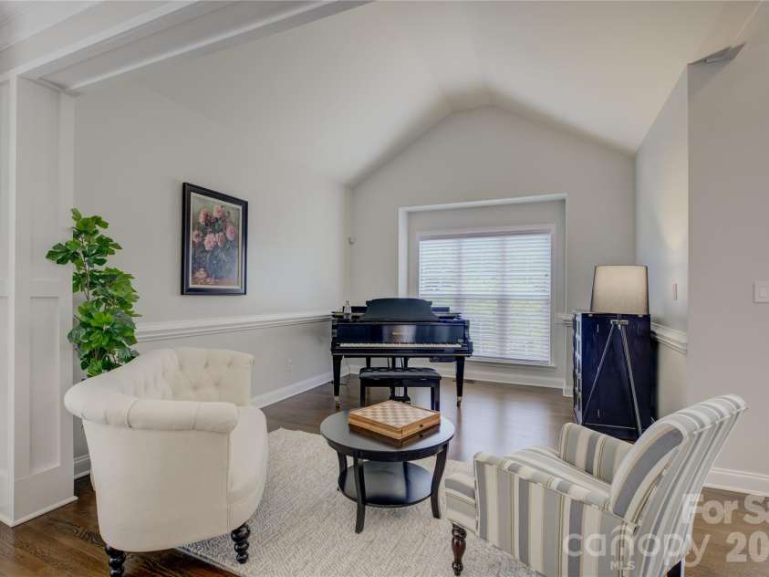 13722 Glen Abbey Drive, Charlotte, NC 28278.  MLS# CAR4391343, YatesRealty ID 37986. 