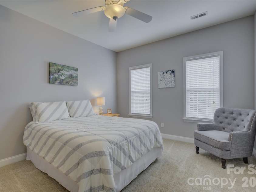 13722 Glen Abbey Drive, Charlotte, NC 28278.  MLS# CAR4391343, YatesRealty ID 37986. Bedroom 4 with a private bathroom