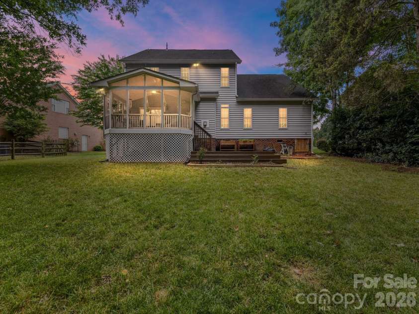 8505 Tintinhull Lane, Waxhaw, NC 28173.  MLS# CAR4401484, YatesRealty ID 37987. 