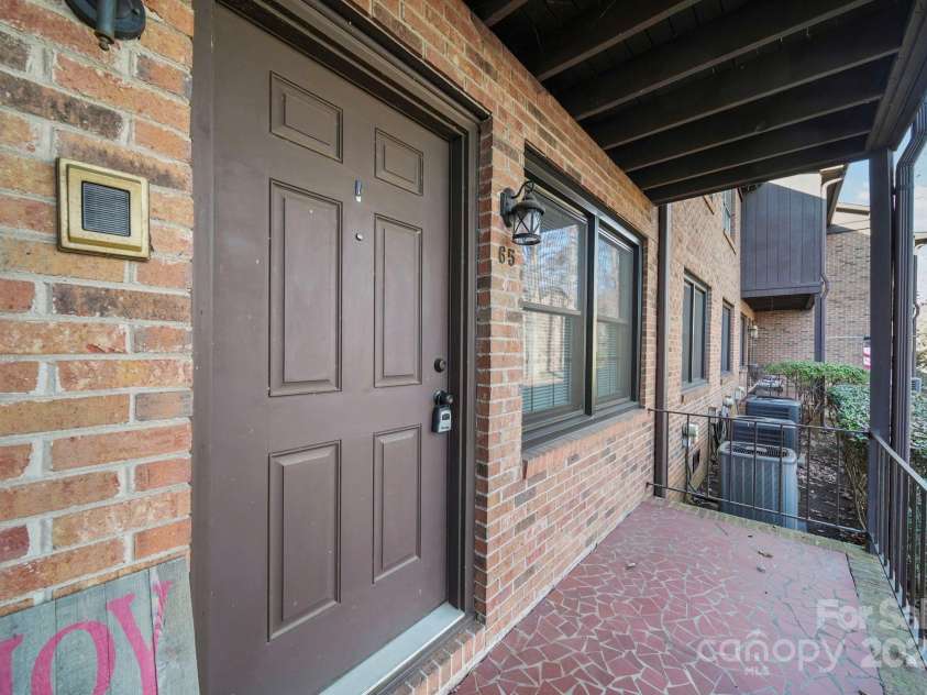 855 Nottingham Drive, Gastonia, NC 28054.  MLS# CAR4332279, YatesRealty ID 3799. 