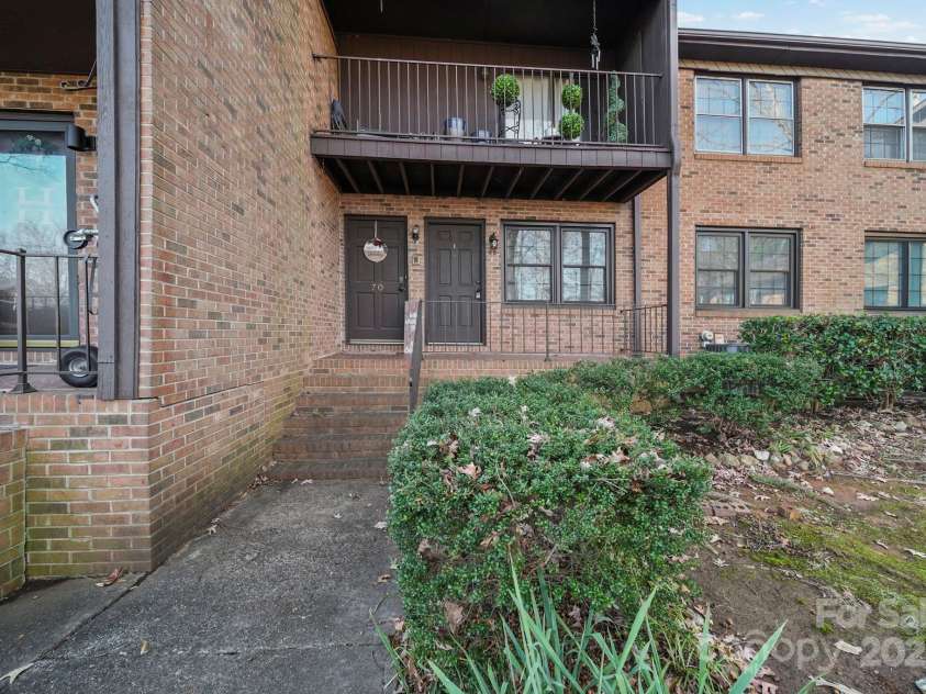 855 Nottingham Drive, Gastonia, NC 28054.  MLS# CAR4332279, YatesRealty ID 3799. 