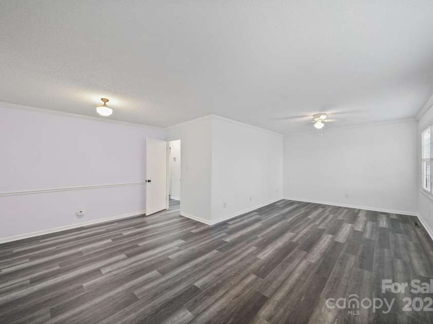 855 Nottingham Drive, Gastonia, NC 28054.  MLS# CAR4332279, YatesRealty ID 3799. 