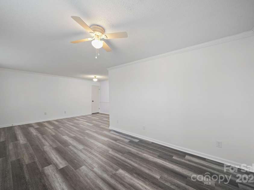 855 Nottingham Drive, Gastonia, NC 28054.  MLS# CAR4332279, YatesRealty ID 3799. 