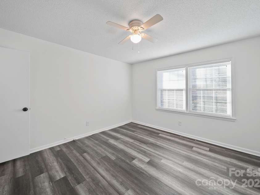 855 Nottingham Drive, Gastonia, NC 28054.  MLS# CAR4332279, YatesRealty ID 3799. 