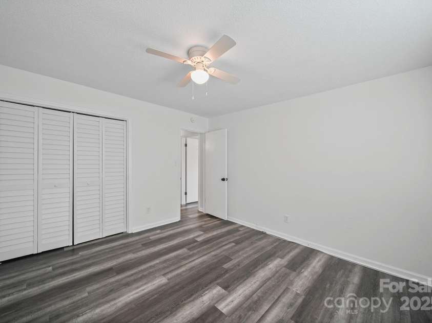855 Nottingham Drive, Gastonia, NC 28054.  MLS# CAR4332279, YatesRealty ID 3799. 