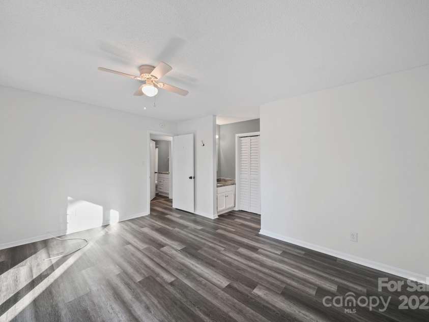 855 Nottingham Drive, Gastonia, NC 28054.  MLS# CAR4332279, YatesRealty ID 3799. 
