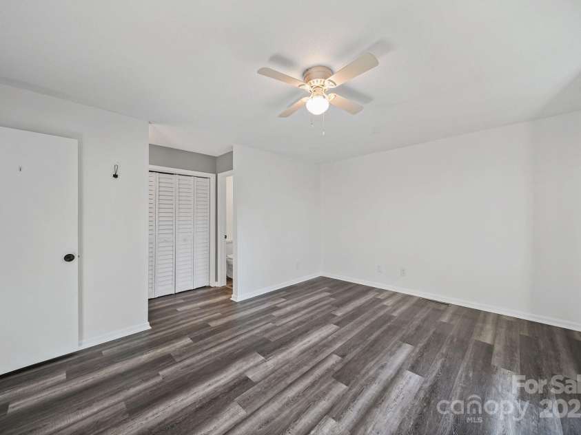 855 Nottingham Drive, Gastonia, NC 28054.  MLS# CAR4332279, YatesRealty ID 3799. 