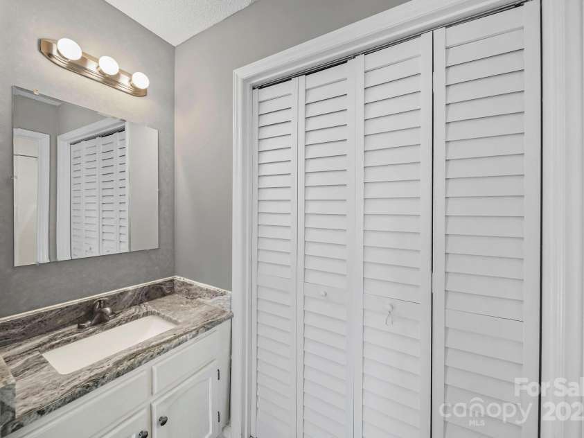 855 Nottingham Drive, Gastonia, NC 28054.  MLS# CAR4332279, YatesRealty ID 3799. 