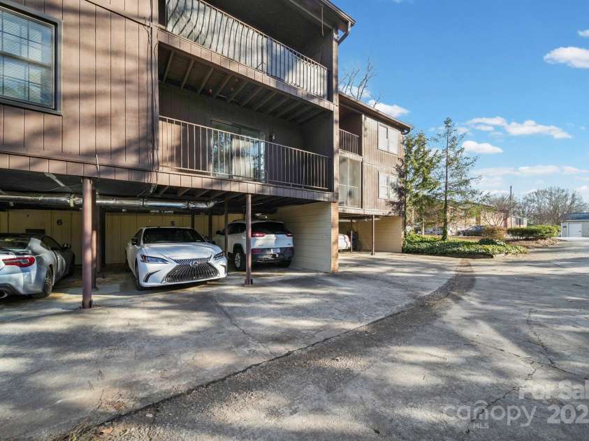 855 Nottingham Drive, Gastonia, NC 28054.  MLS# CAR4332279, YatesRealty ID 3799. 