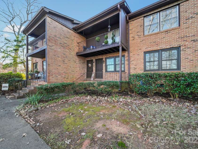 855 Nottingham Drive, Gastonia, NC 28054.  MLS# CAR4332279, YatesRealty ID 3799. 