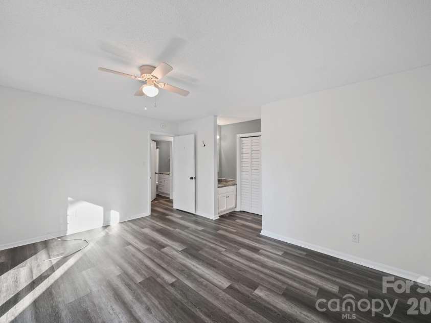 855 Nottingham Drive, Gastonia, NC 28054.  MLS# CAR4332279, YatesRealty ID 3799. Primary Bedroom