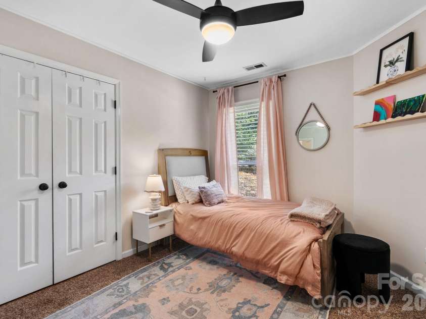239 Windsor Forest Circle, Fletcher, NC 28732.  MLS# CAR4402613, YatesRealty ID 37991. 