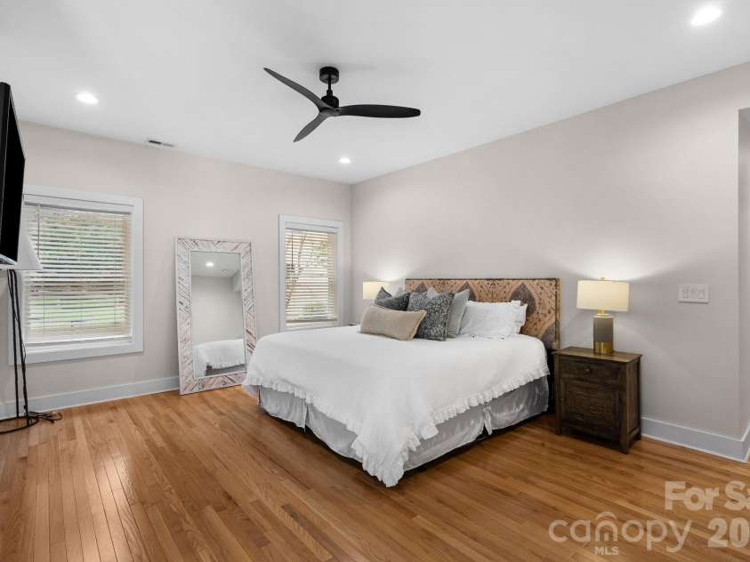 239 Windsor Forest Circle, Fletcher, NC 28732.  MLS# CAR4402613, YatesRealty ID 37991. 