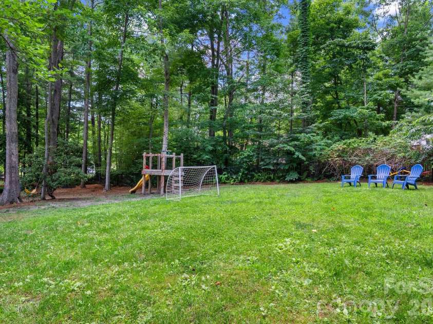 239 Windsor Forest Circle, Fletcher, NC 28732.  MLS# CAR4402613, YatesRealty ID 37991. 