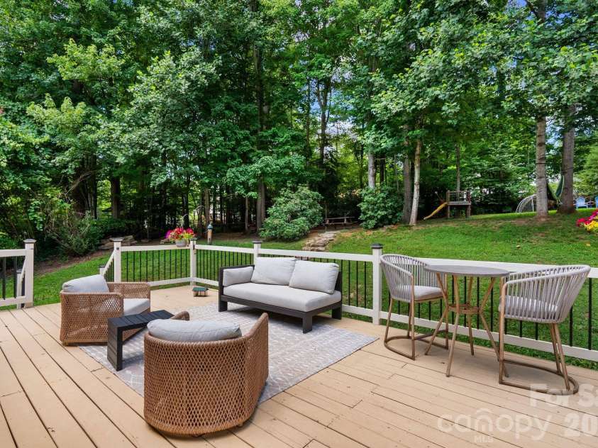 239 Windsor Forest Circle, Fletcher, NC 28732.  MLS# CAR4402613, YatesRealty ID 37991. 