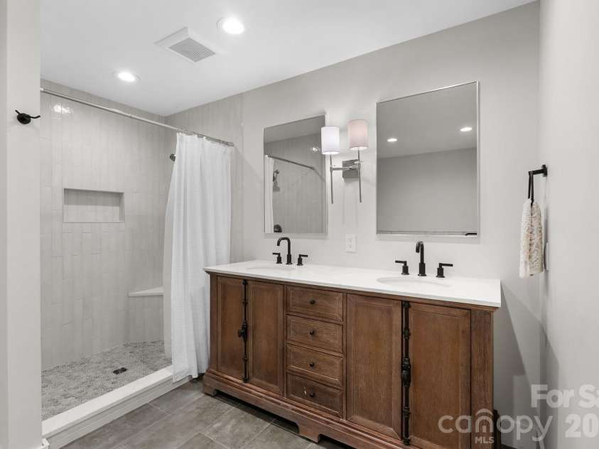 239 Windsor Forest Circle, Fletcher, NC 28732.  MLS# CAR4402613, YatesRealty ID 37991. Primary Bath