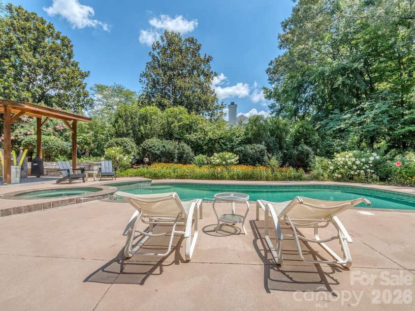 1733 White Pond Lane, Waxhaw, NC 28173.  MLS# CAR4398869, YatesRealty ID 37993. 