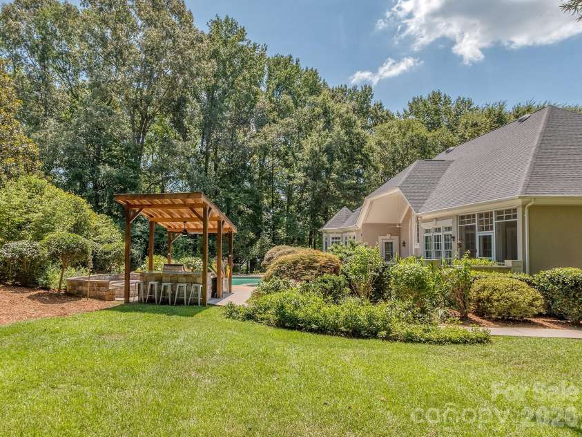1733 White Pond Lane, Waxhaw, NC 28173.  MLS# CAR4398869, YatesRealty ID 37993. 