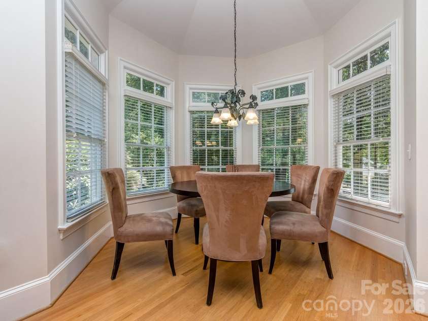 1733 White Pond Lane, Waxhaw, NC 28173.  MLS# CAR4398869, YatesRealty ID 37993. Breakfast Nook