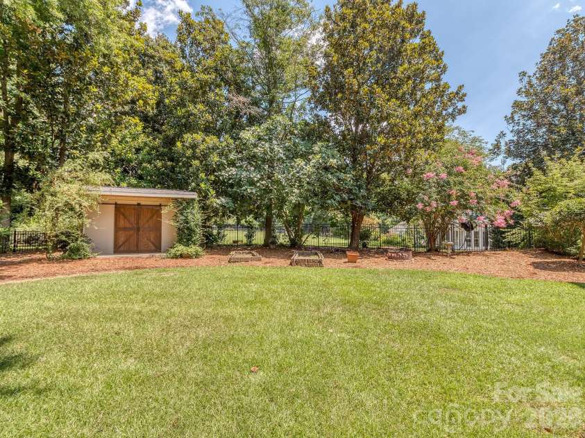1733 White Pond Lane, Waxhaw, NC 28173.  MLS# CAR4398869, YatesRealty ID 37993. Storage shed, back yard