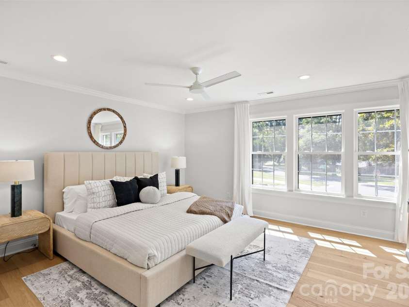 839 Montford Drive, Charlotte, NC 28209.  MLS# CAR4402790, YatesRealty ID 37994. 